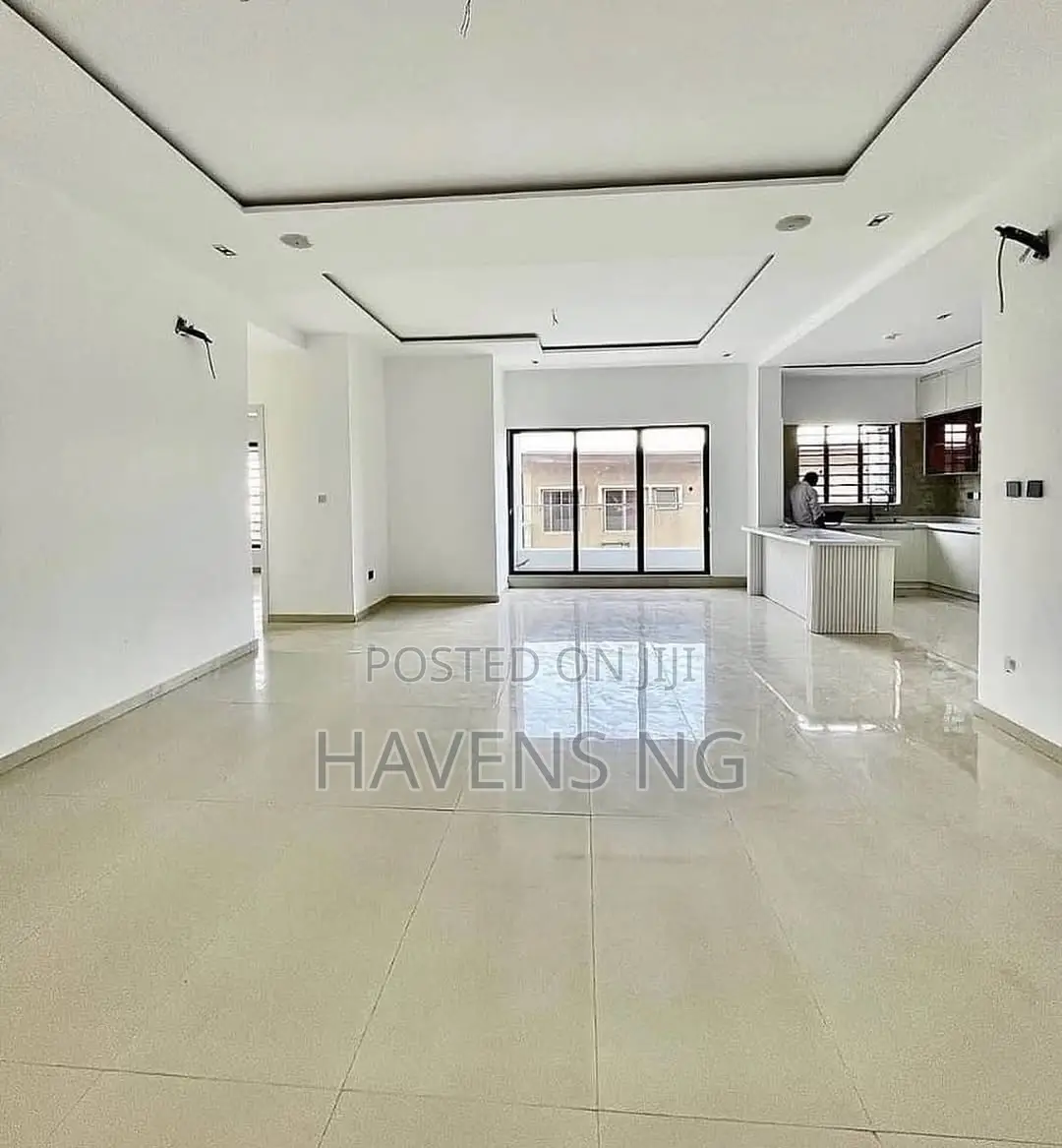 Studio Apartment in Lekki Phase 1 for sale