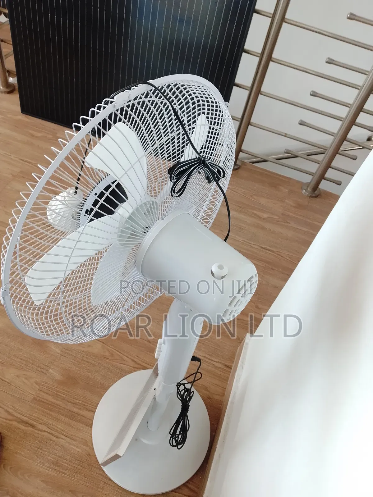 Solar Rechargeable Fan With Panel 16inches