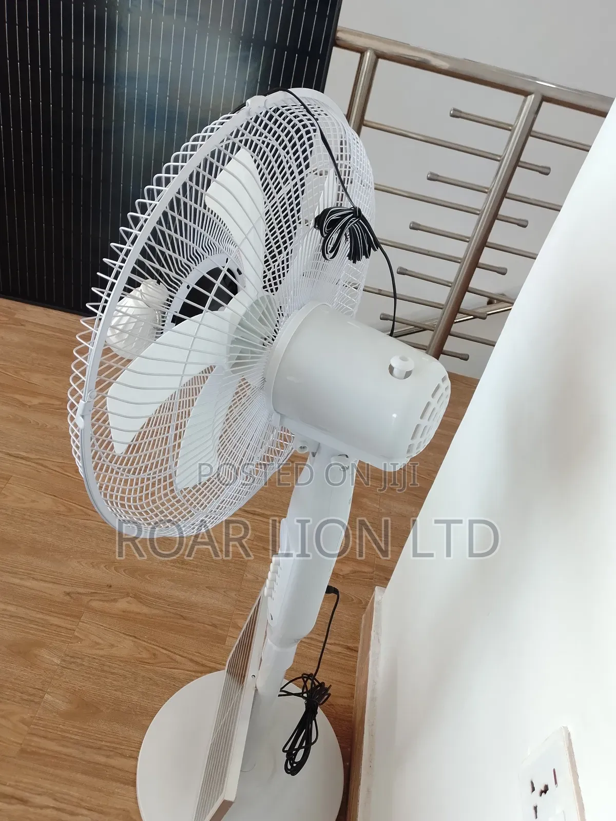 Solar Rechargeable Fan With Panel 16inches