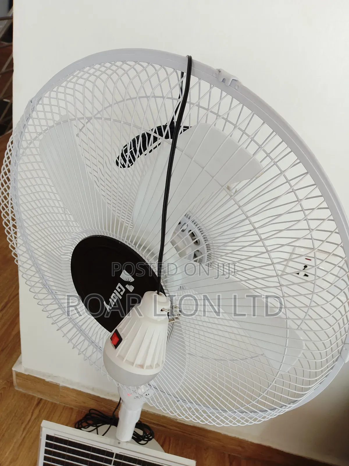 Solar Rechargeable Fan With Panel 16inches