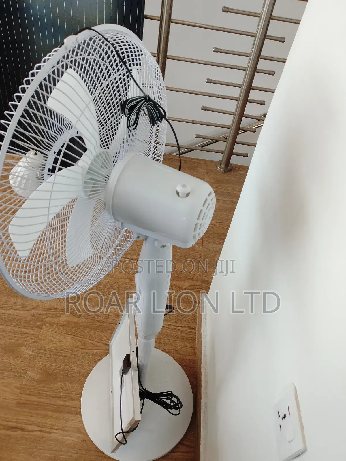 Solar Rechargeable Fan With Panel 16inches