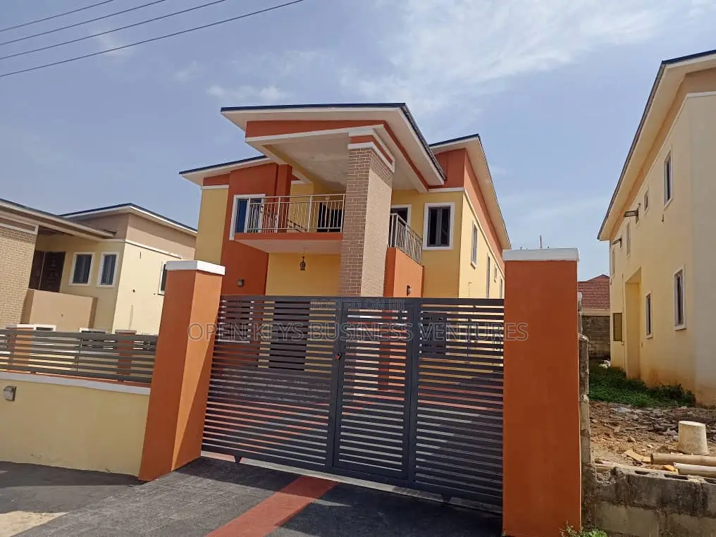4bdrm Duplex in S&T Estate, Jericho for sale