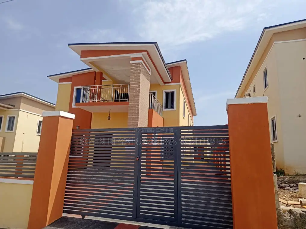 4bdrm Duplex in S&T Estate, Jericho for sale