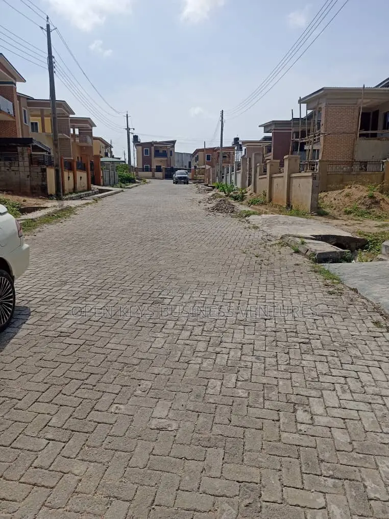 4bdrm Duplex in S&T Estate, Jericho for sale