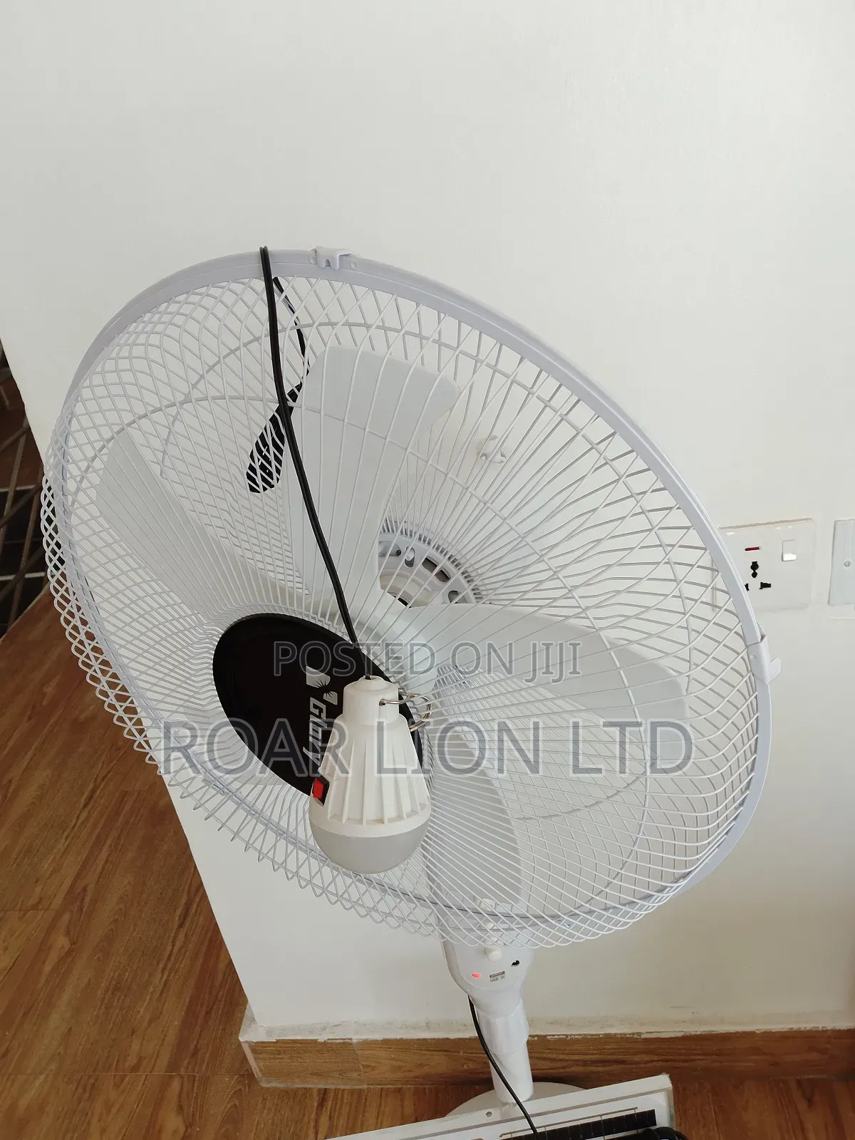 Solar Rechargeable Fan 16inches