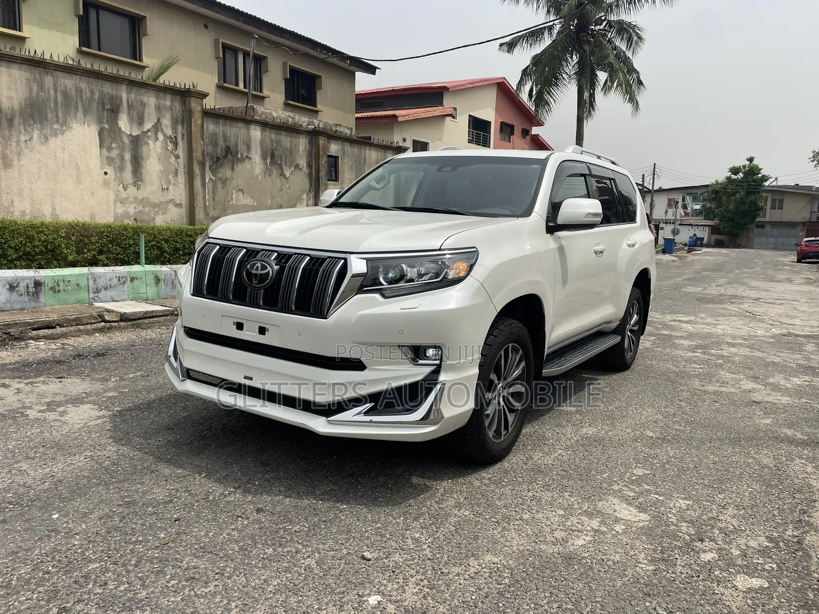 Toyota Land Cruiser Prado 2023 White
