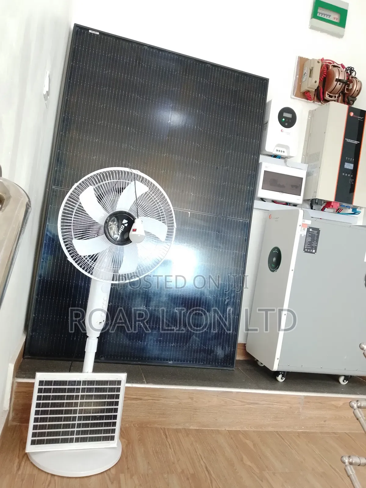 16inches Solar Rechargeable Fan With Panel
