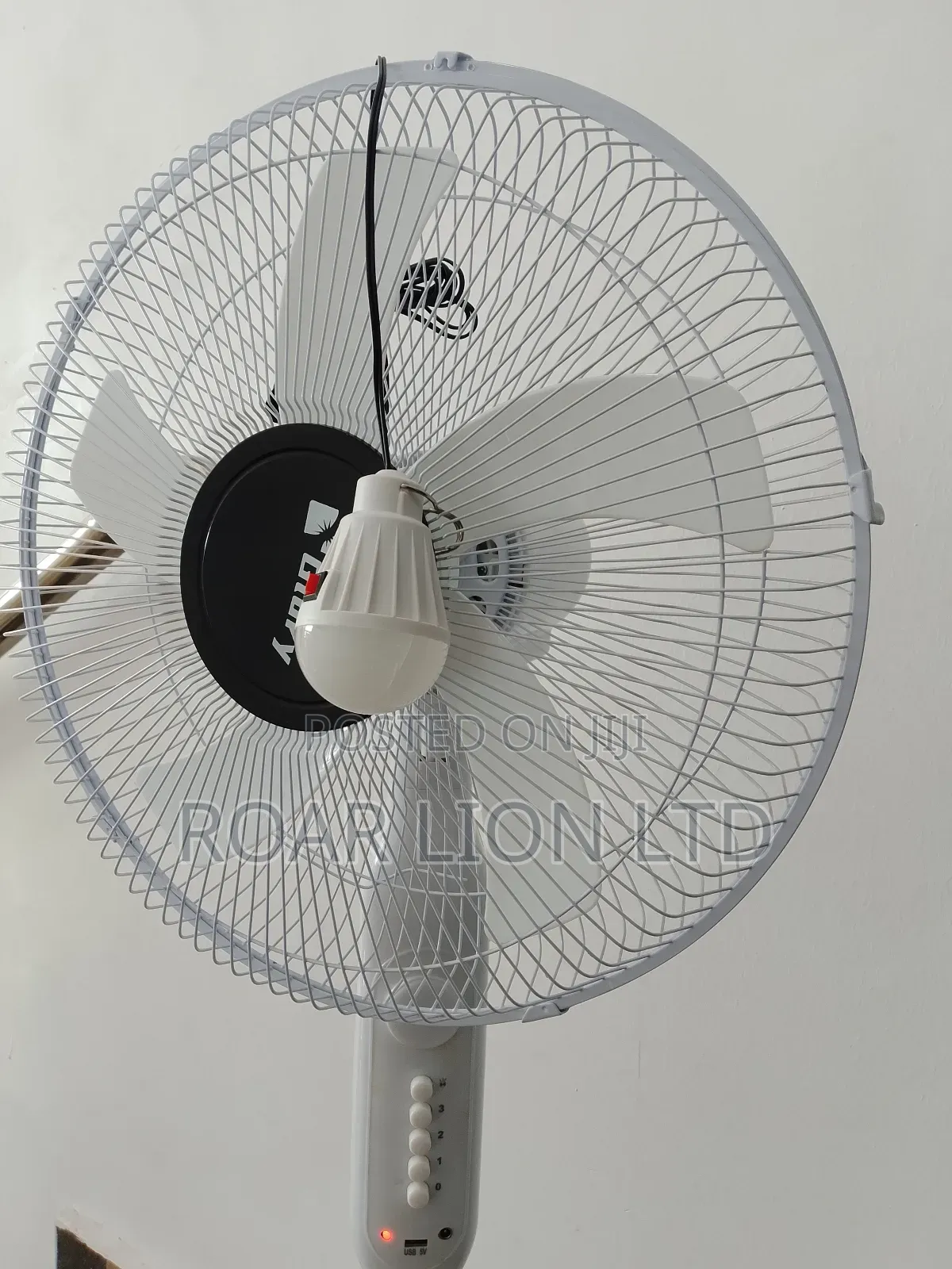 16inch Solar Rechargeable Fan With Panel