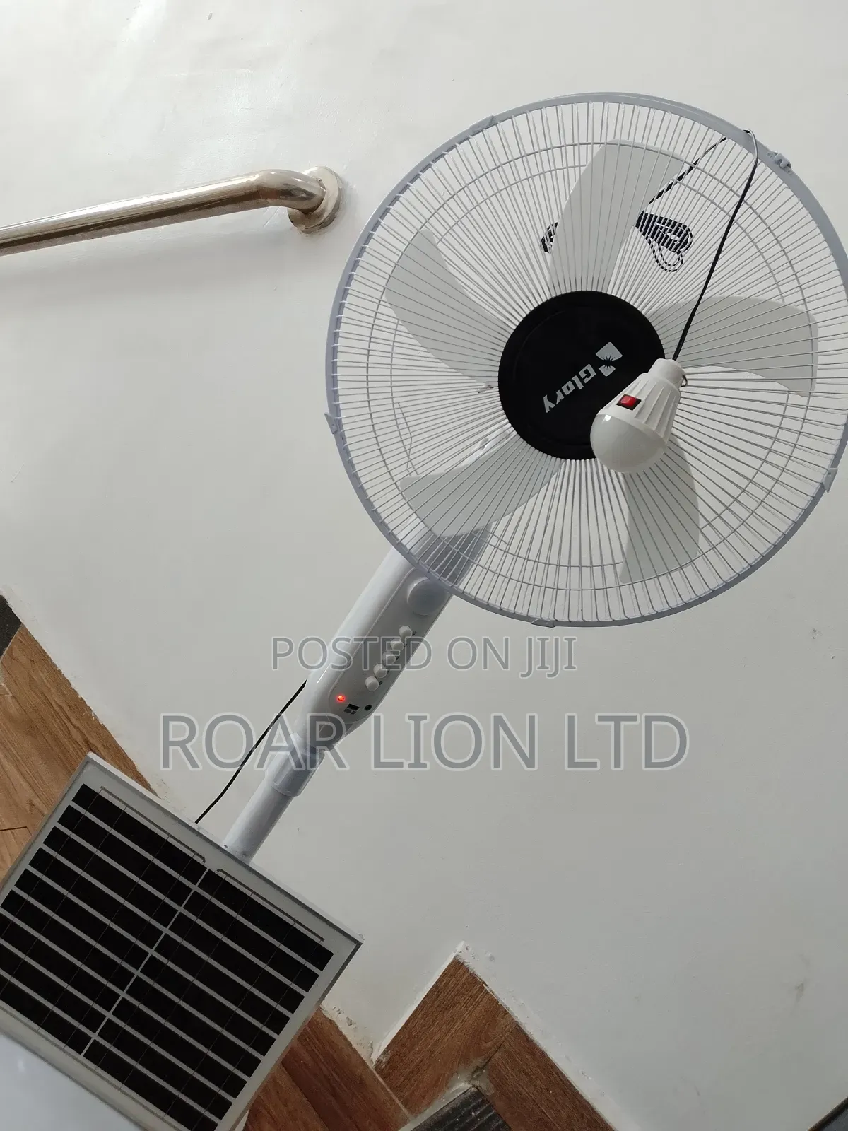 16inches Solar Rechargeable Fan With Panel
