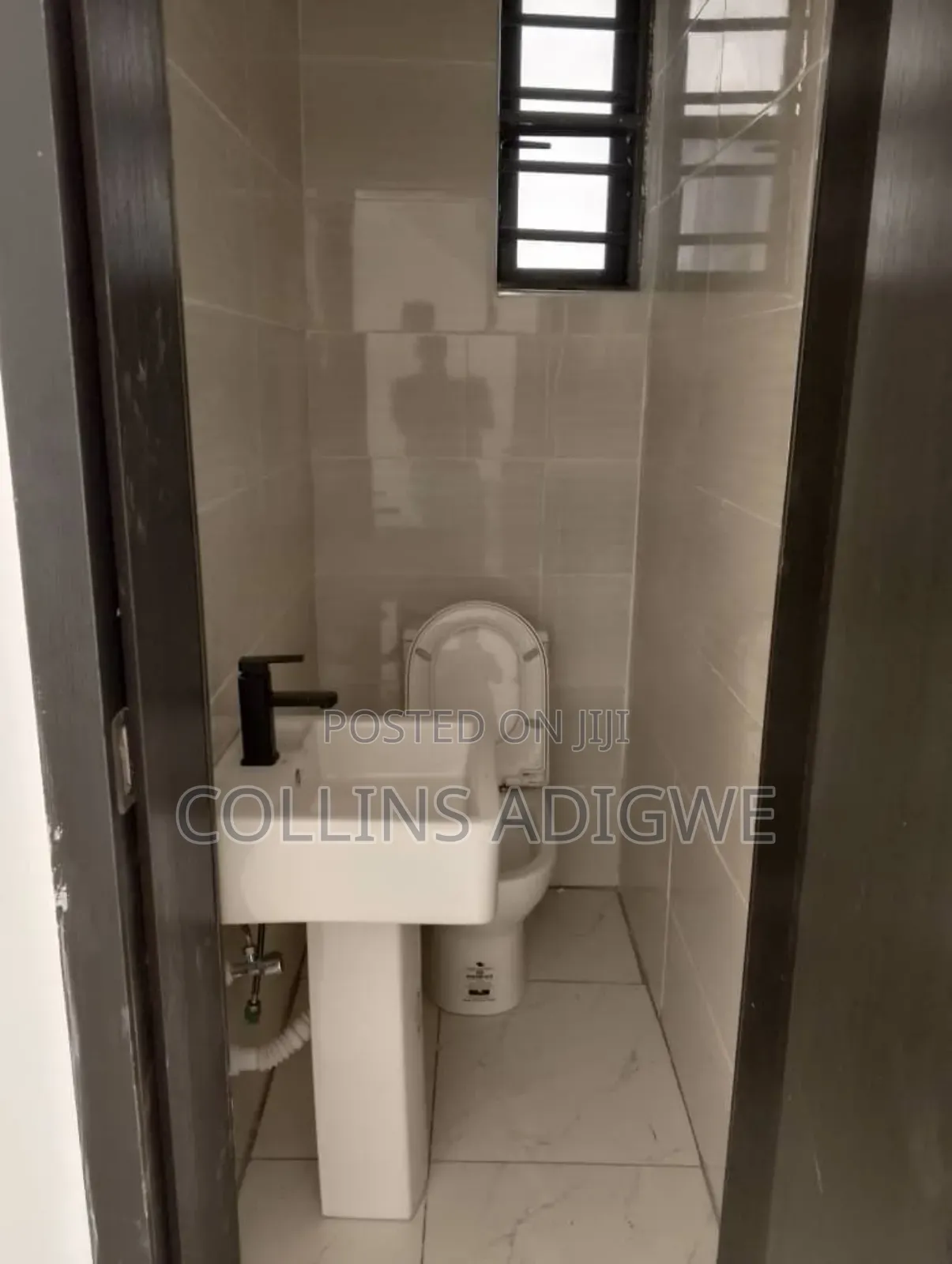 4bdrm Duplex in Orchid Call To Enter, Chevron for rent