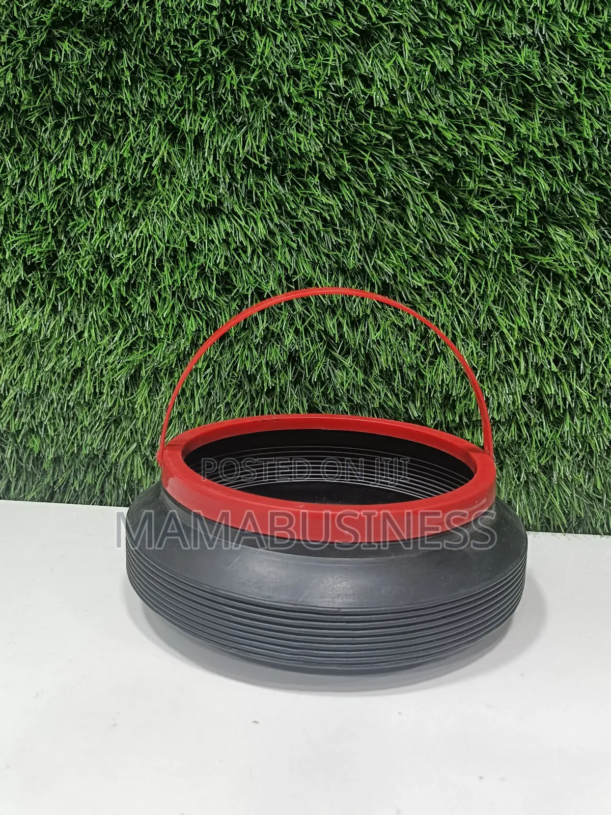 Boot Organizer Retractable Car Wash Bucket.