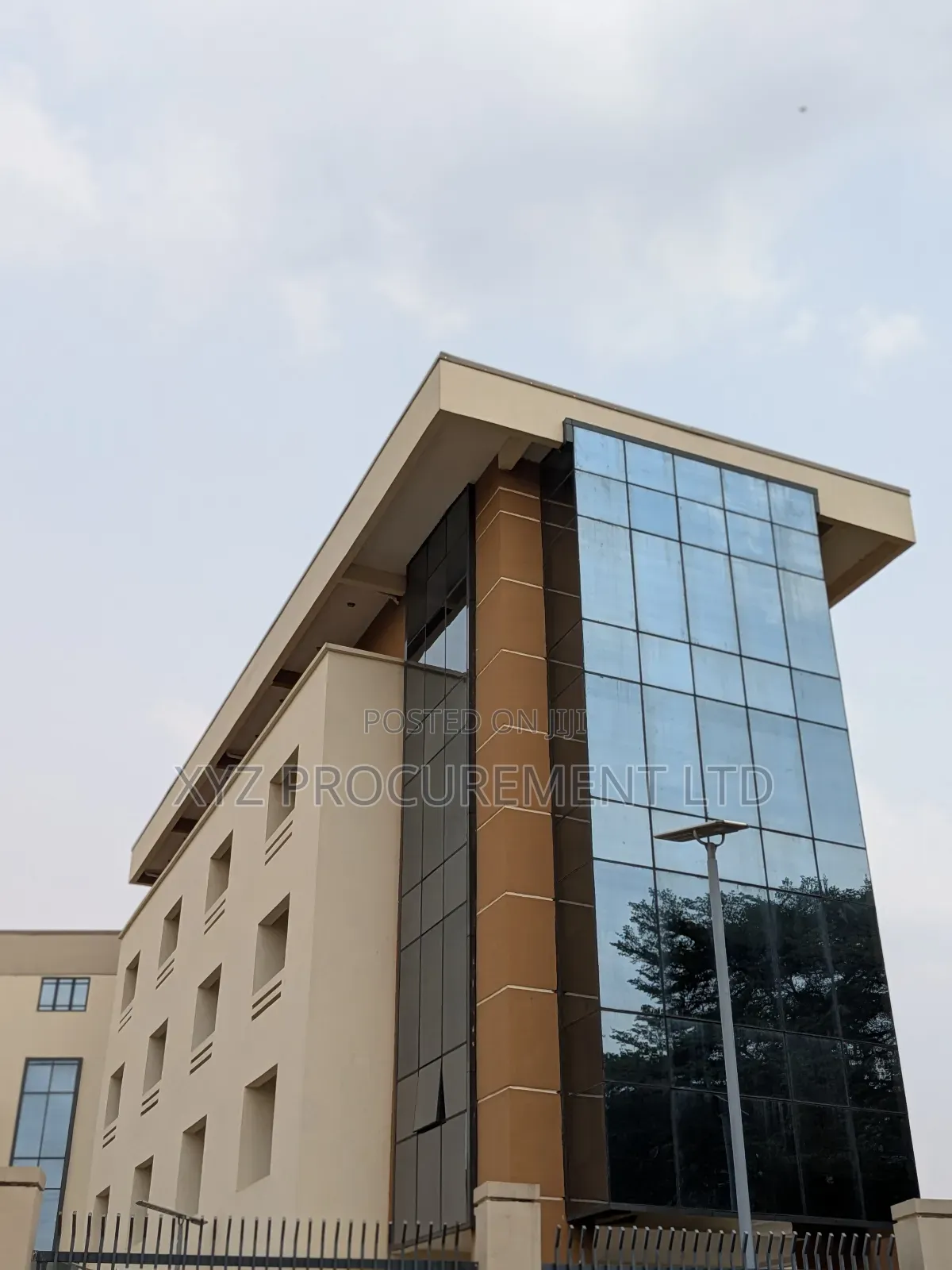 Massive Multipurpose Building at Wuse 2 for Sale L