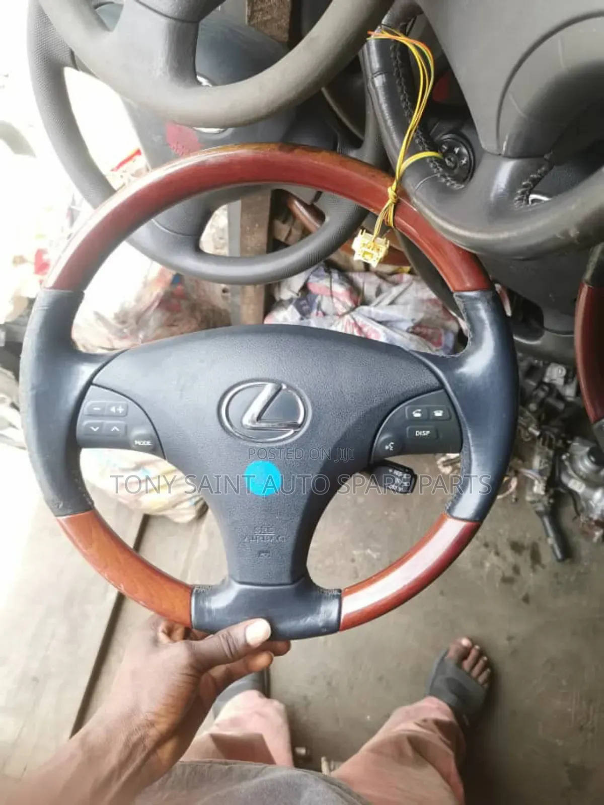 Complete Steering Wheel for Lexus Es350. 2007-2008