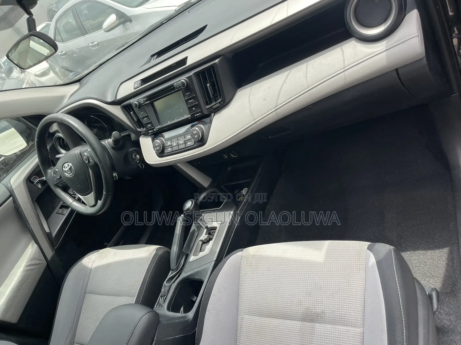 Toyota RAV4 XLE AWD (2.5L 4cyl 6A) 2016 Gray
