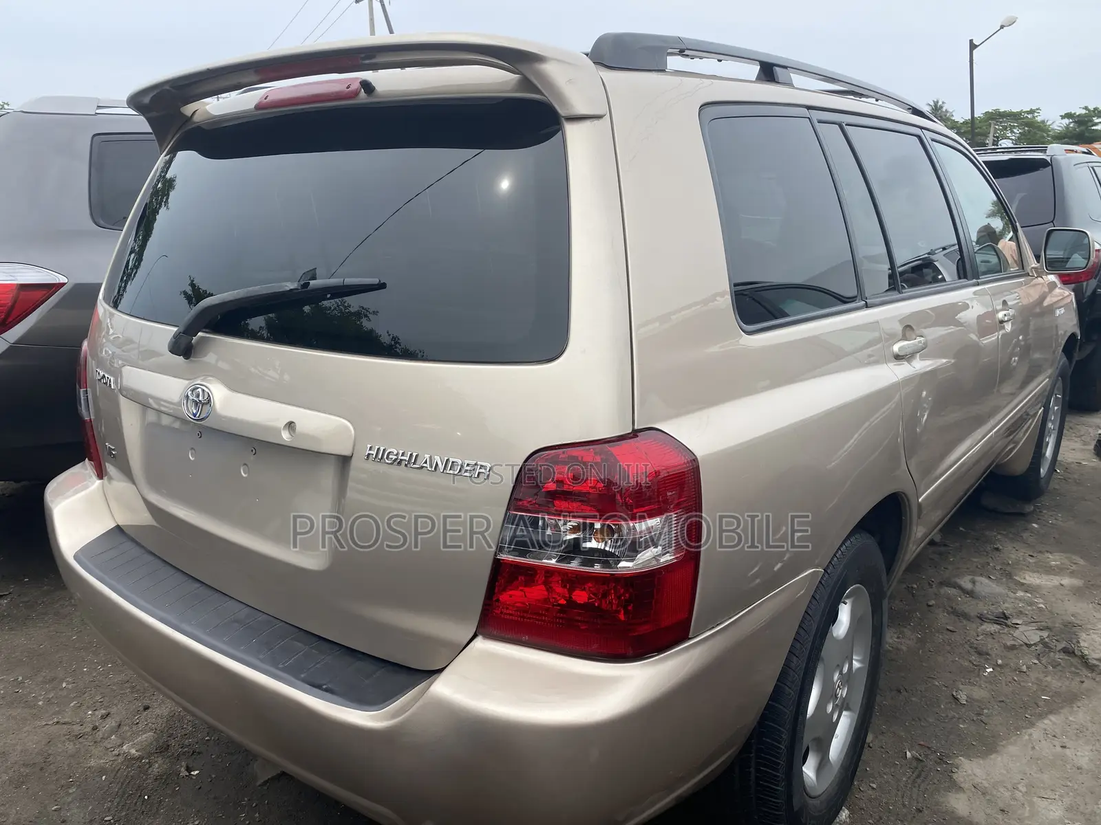 Toyota Highlander V6 2005 Gold