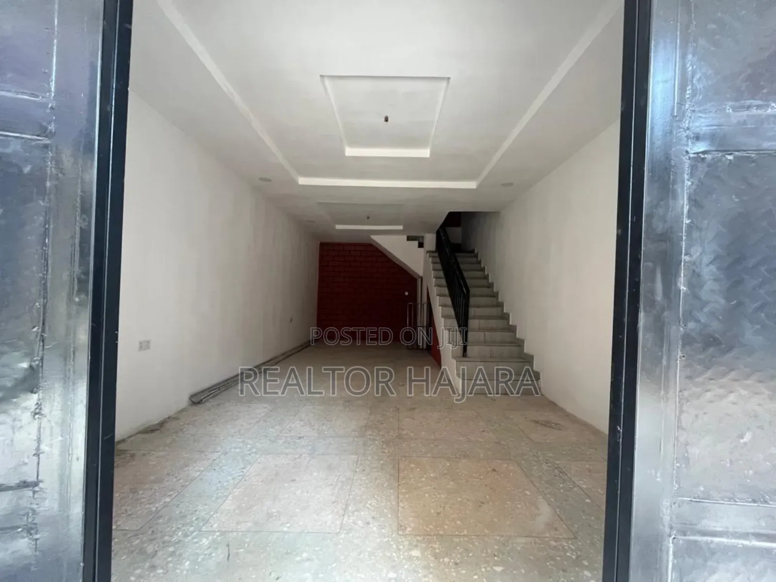 Warehouse Shop for Sale at Fo1 Building Material Market