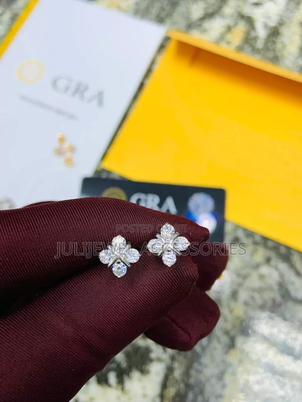 Moissanite Pin Earrings, Unisex Use(Male and Female (