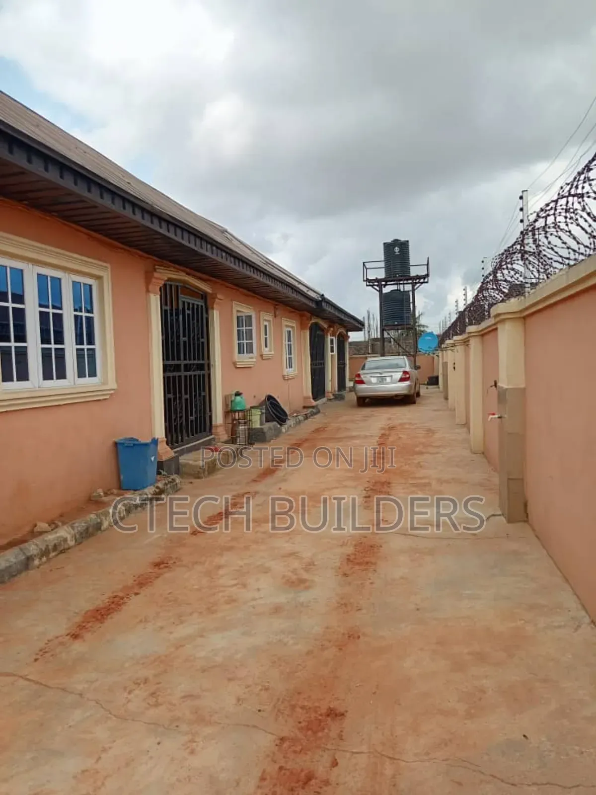 5bdrm Bungalow in Benin City for sale