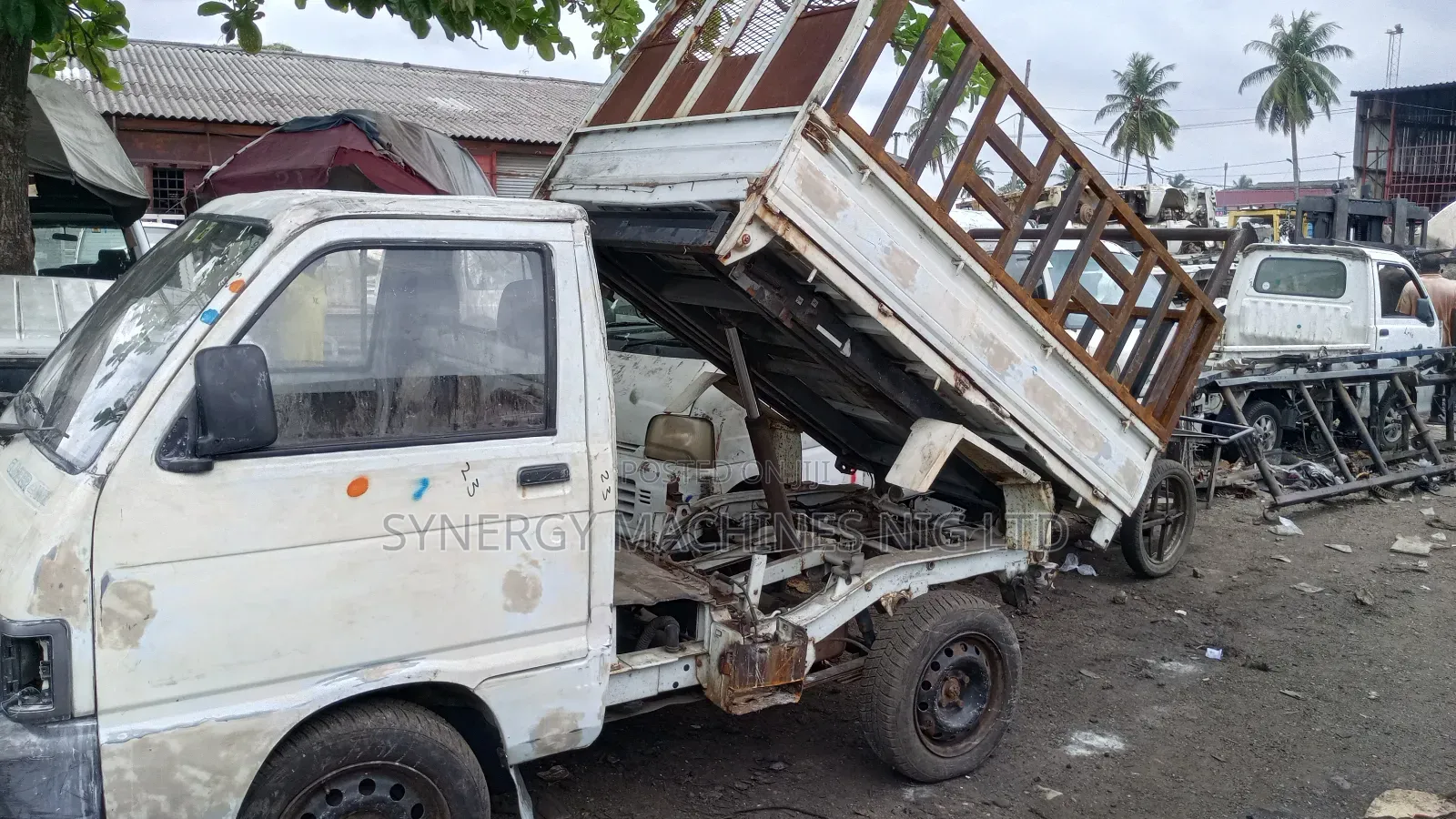 Daihatsu Hijet Tipper Truck 2004 White