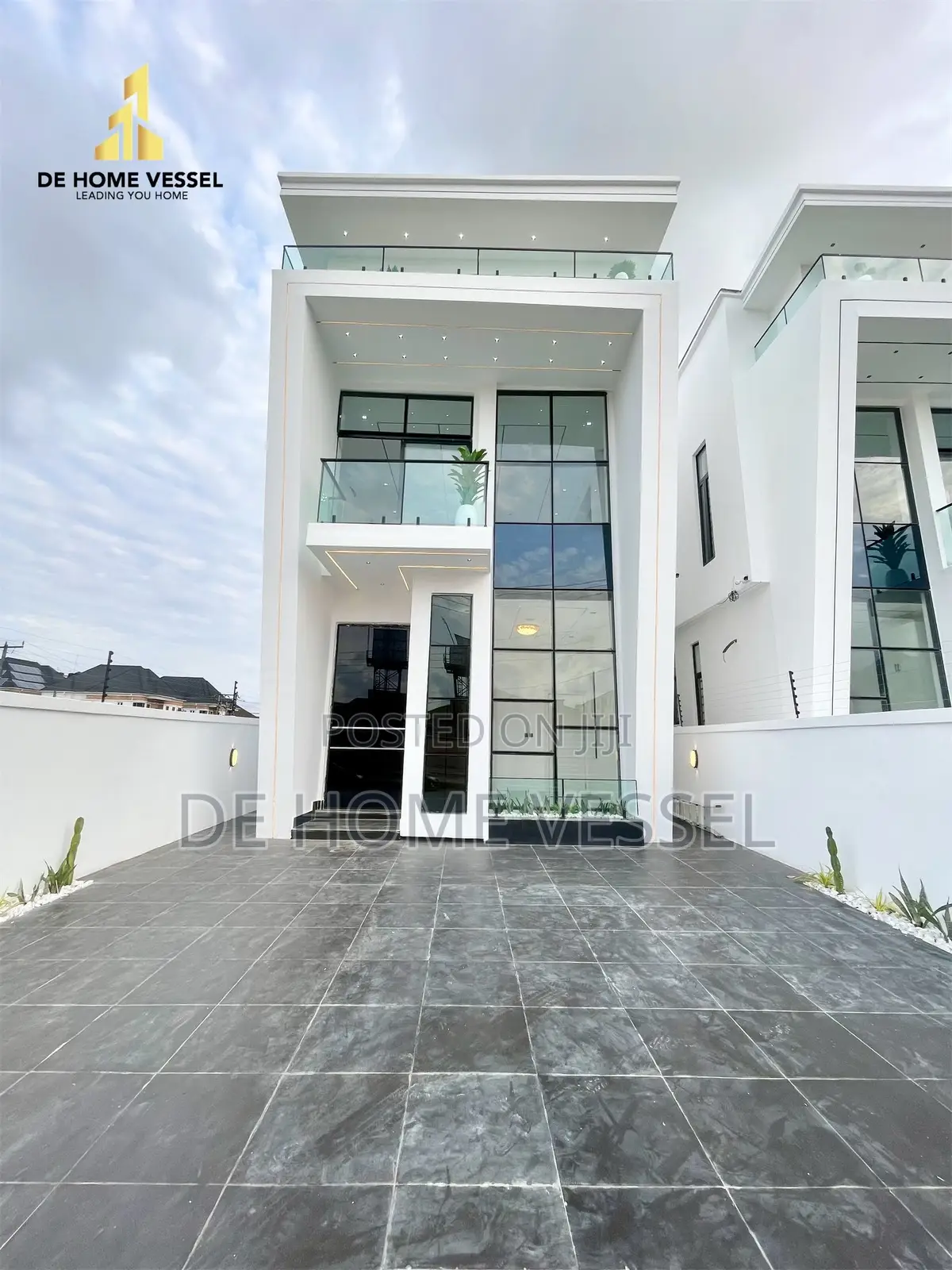 5bdrm Duplex in Lekki for sale