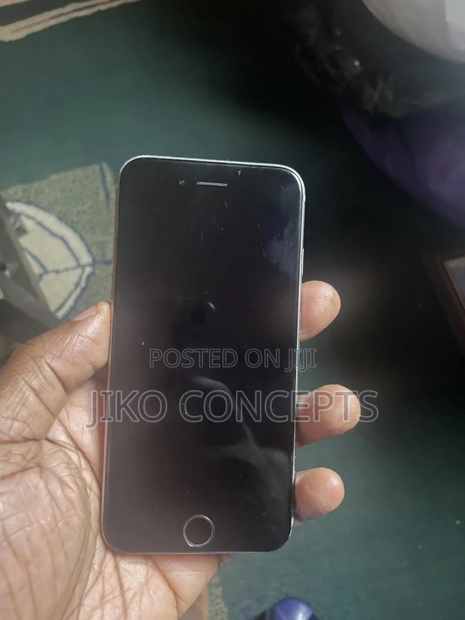 Apple iPhone 6s 32 GB Gray