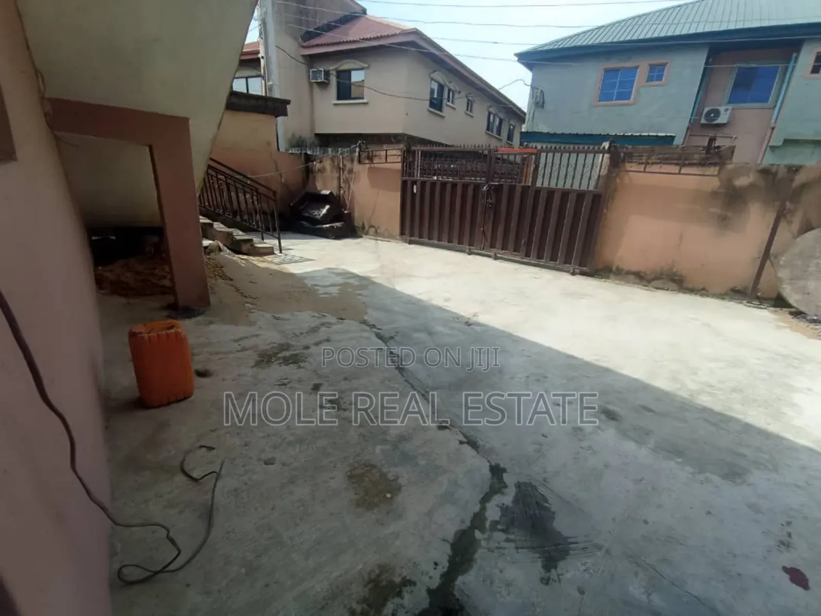 3bdrm Block of Flats in Pedro, Shomolu for sale