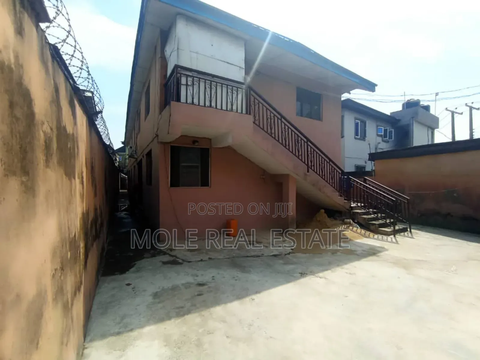 3bdrm Block of Flats in Pedro, Shomolu for sale