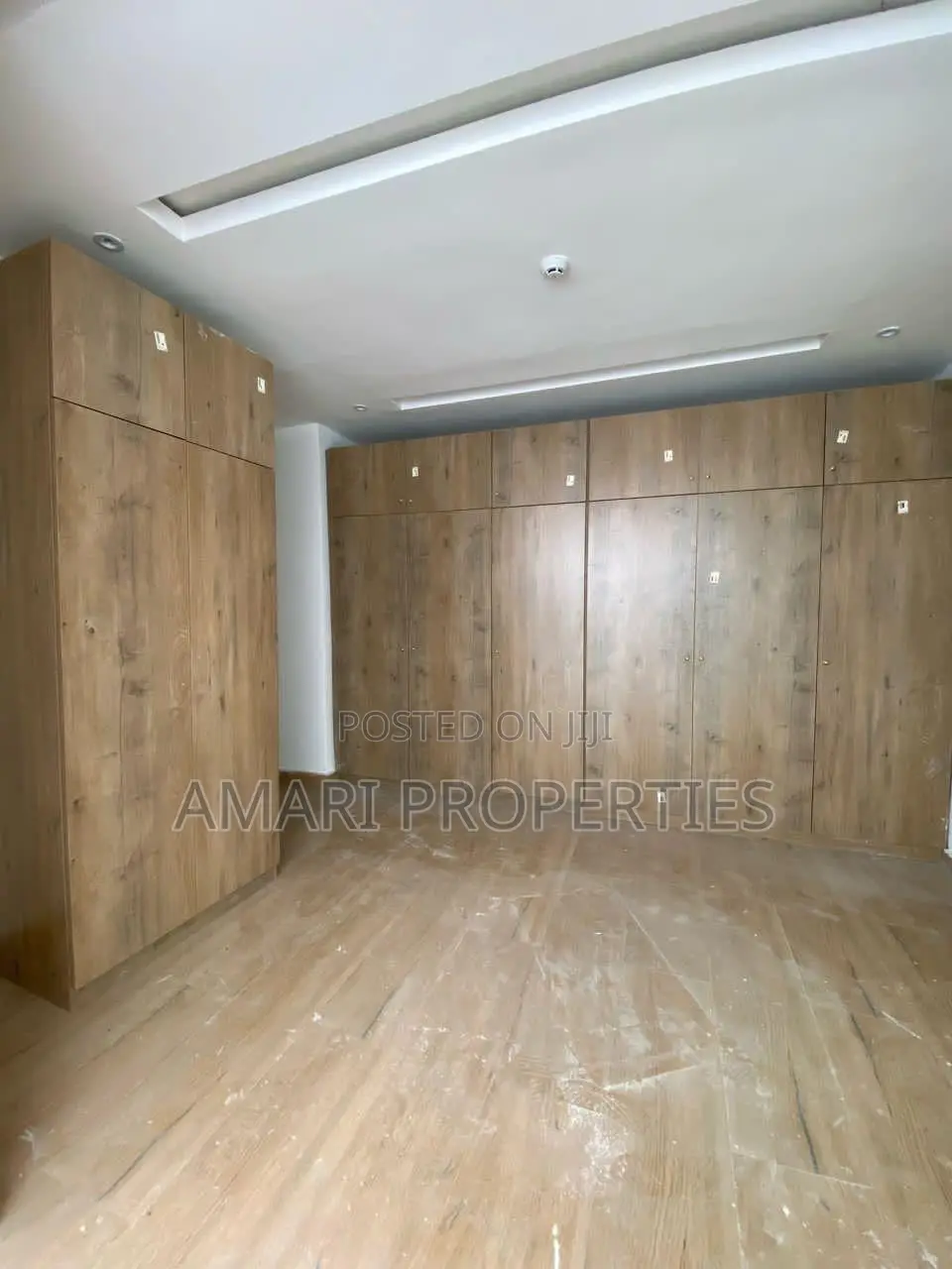 5bdrm Duplex in Banana Island for rent
