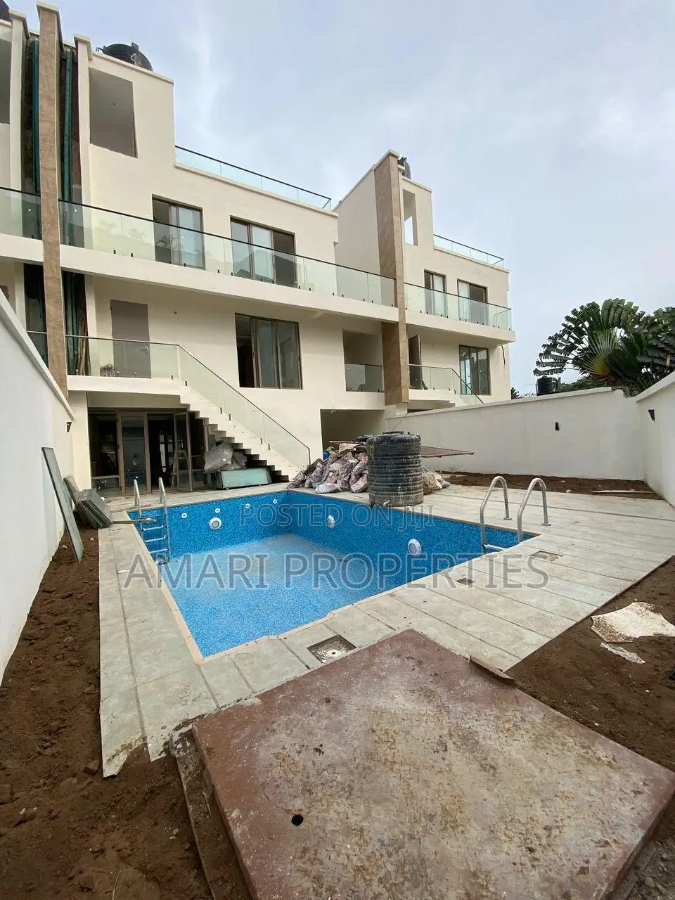 5bdrm Duplex in Banana Island for rent