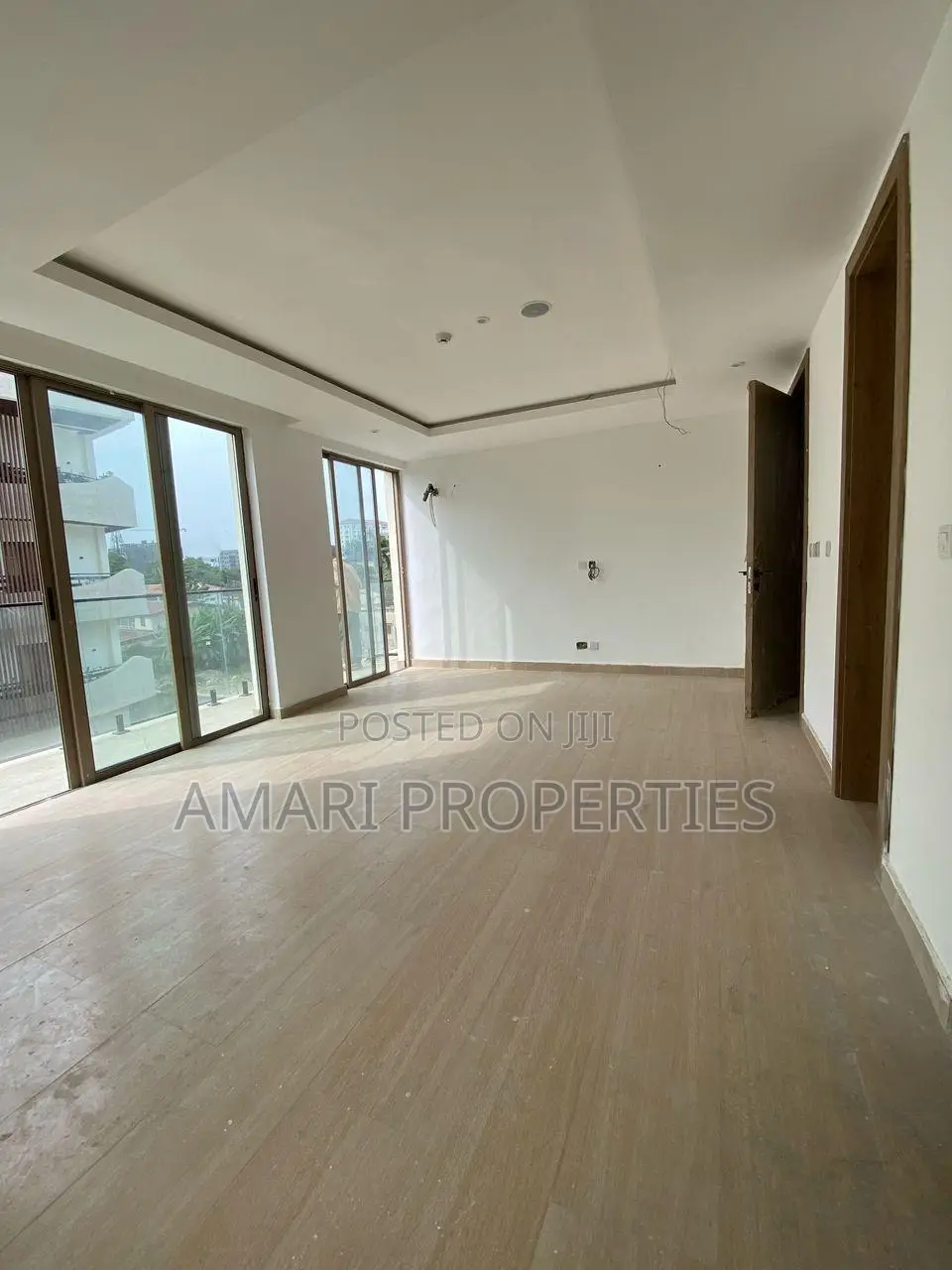 5bdrm Duplex in Banana Island for rent