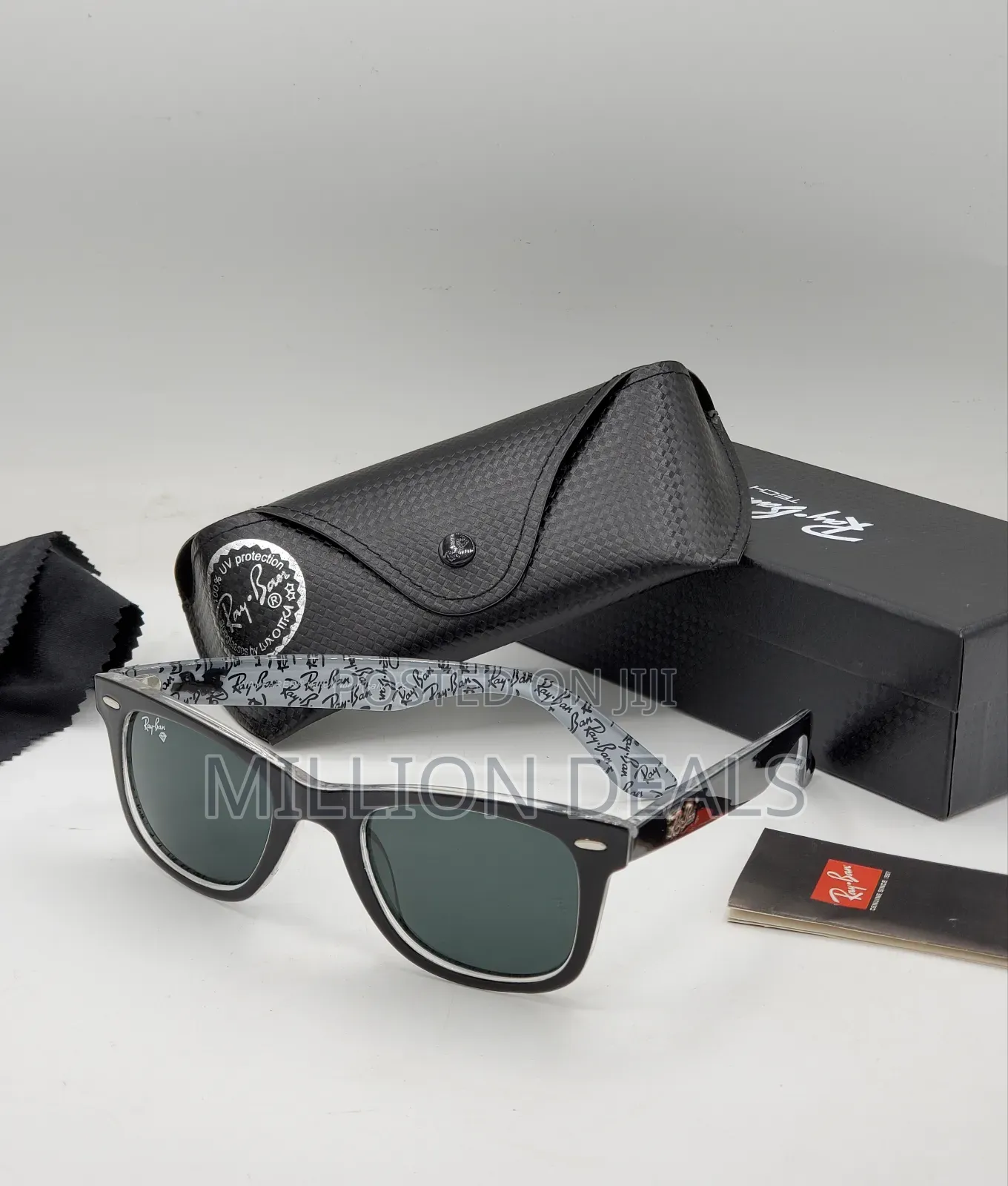 Water Inspires Pattern Men's Wayfarer Sunglasses