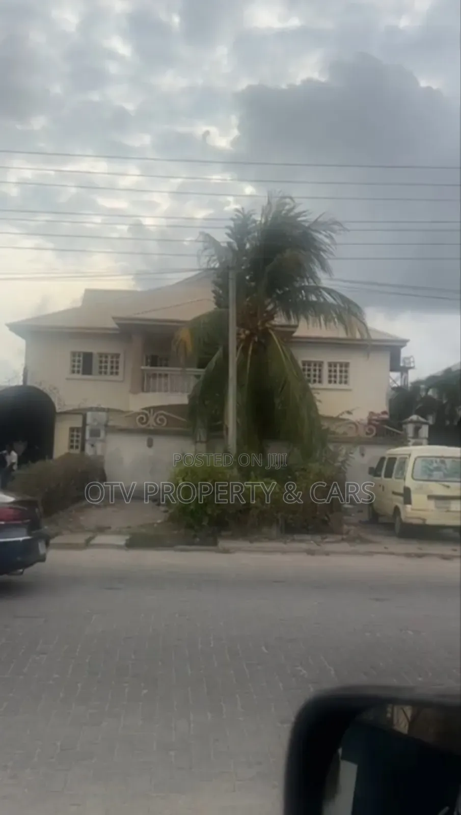 Furnished 6bdrm Duplex in Lekki Phase 1 for sale