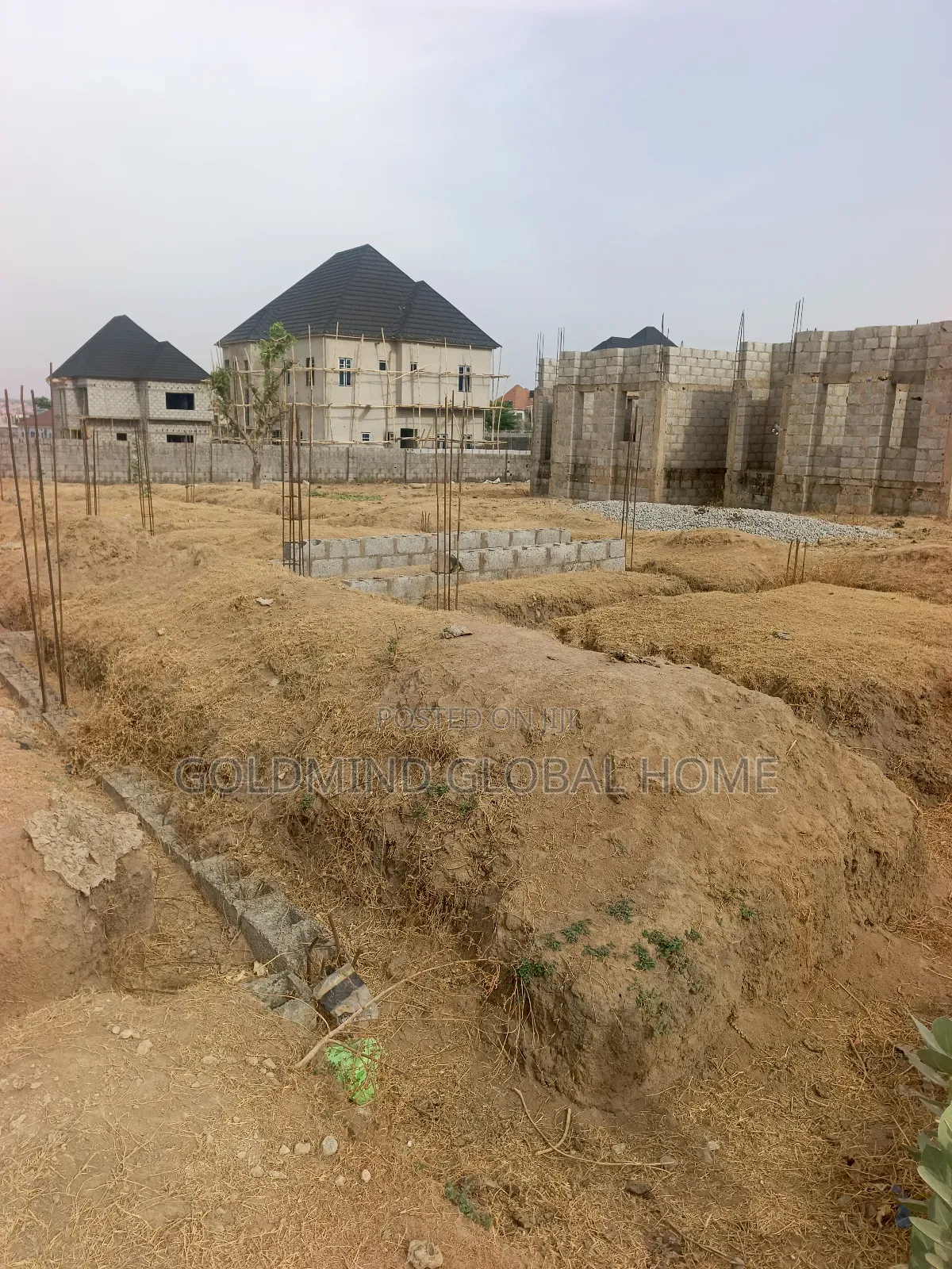 400sqm Estate Land to Build 4 Bedroom Duplex in Kuje