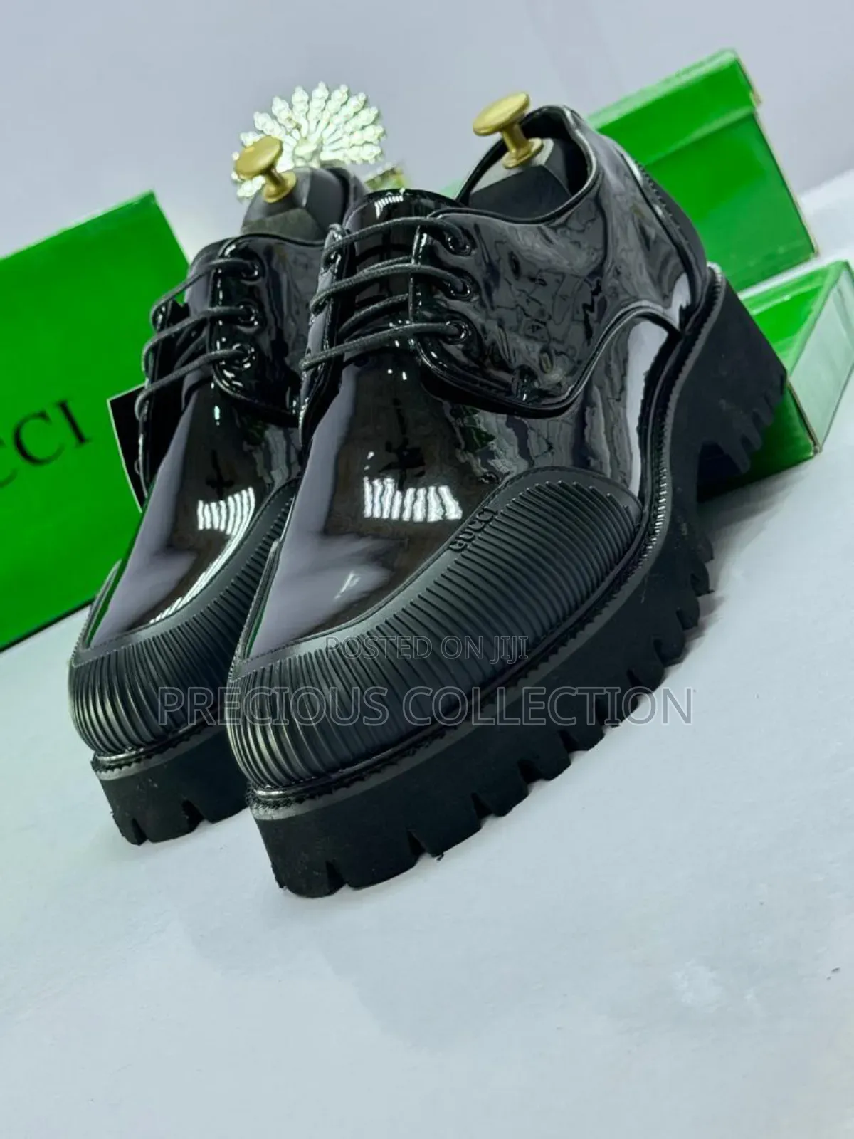 Men's Gucci Glossy Leather Lace Up Shoe