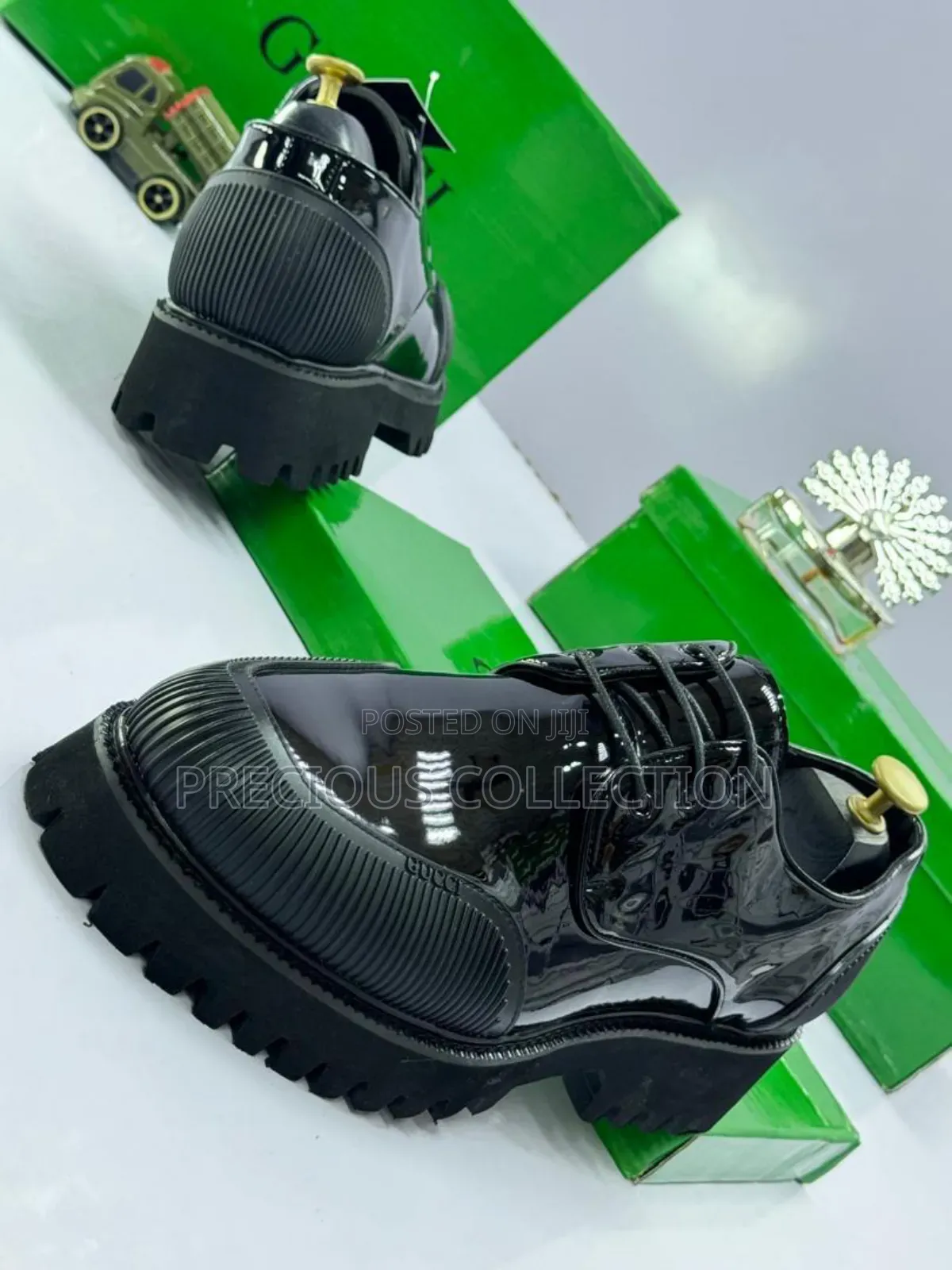 Men's Gucci Glossy Leather Lace Up Shoe