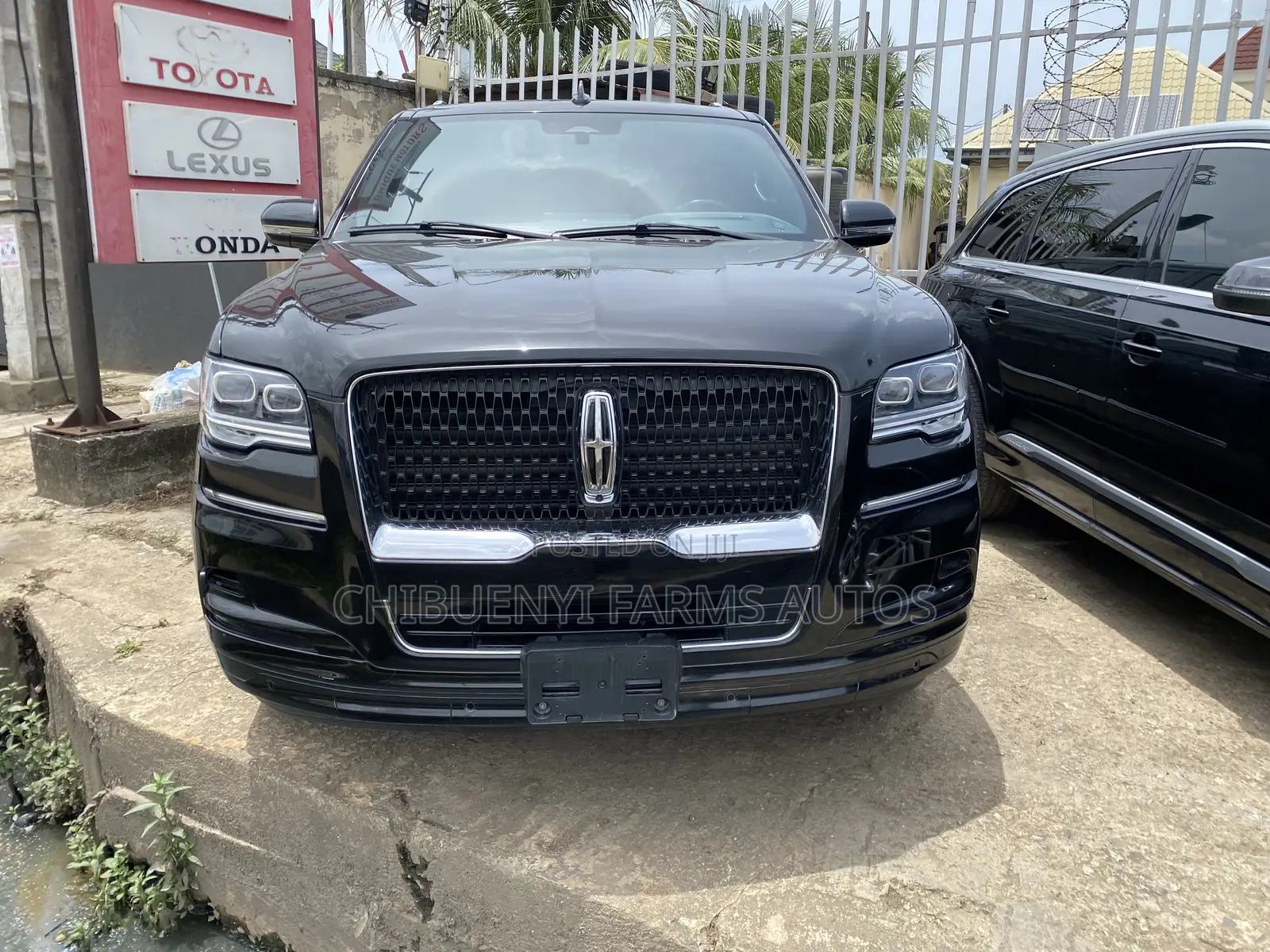 Lincoln Navigator Black Label 2022 Black