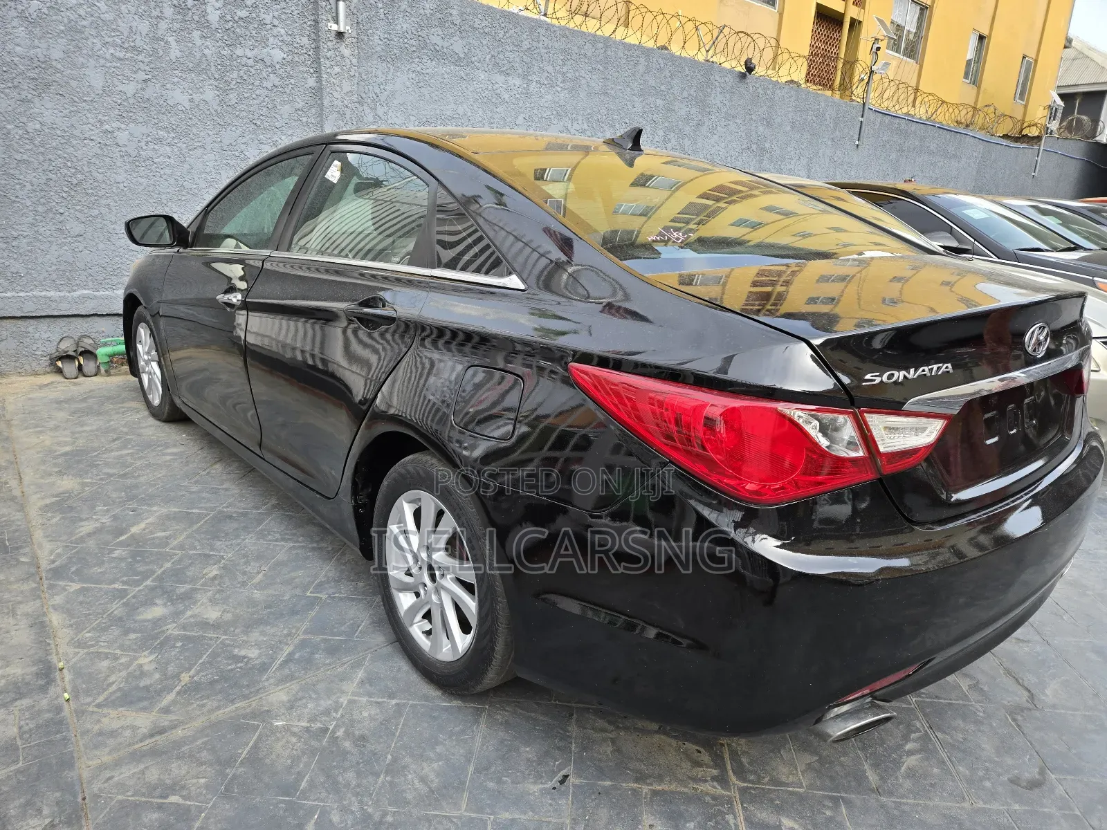 Hyundai Sonata Limited 2.0T Sedan (2.0L 4cyl 6A) 2011 Black