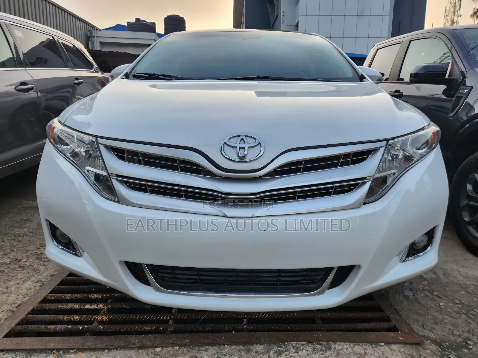 Toyota Venza XLE 4dr Wagon AWD (2.7L 4cyl 6A) 2015 White
