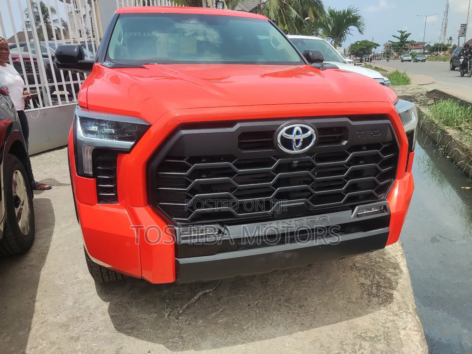 Toyota Tundra Limited Double Cab 6.5' Bed 2024 Red