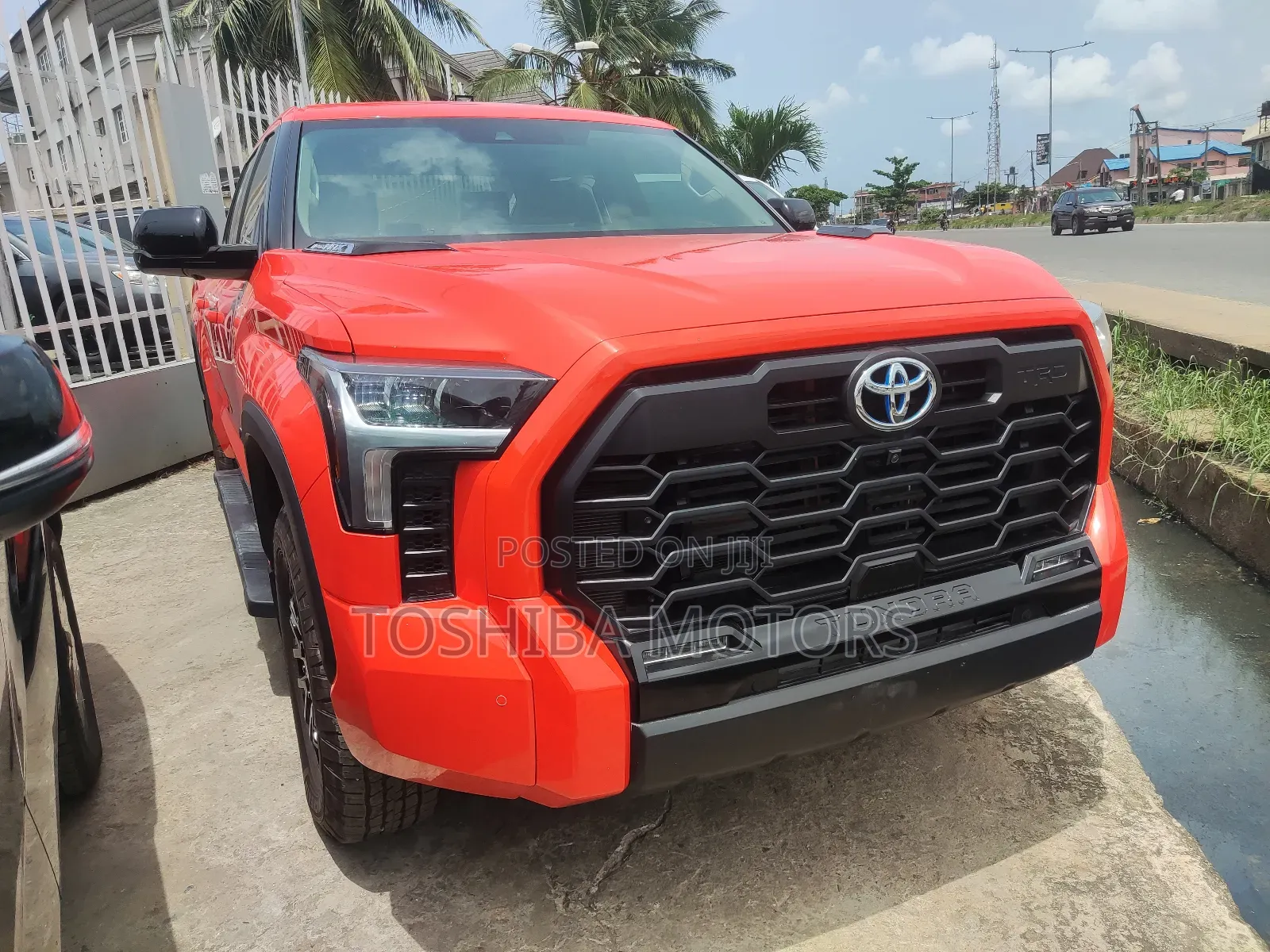 Toyota Tundra Limited Double Cab 6.5' Bed 2024 Red