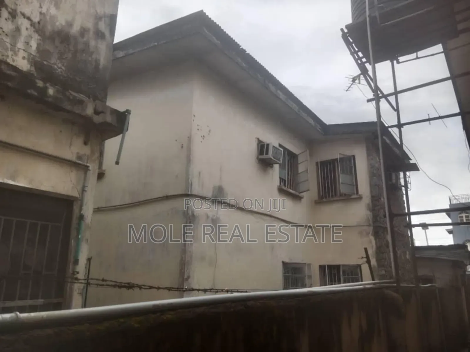 Furnished 3bdrm Apartment in Ikeja for sale