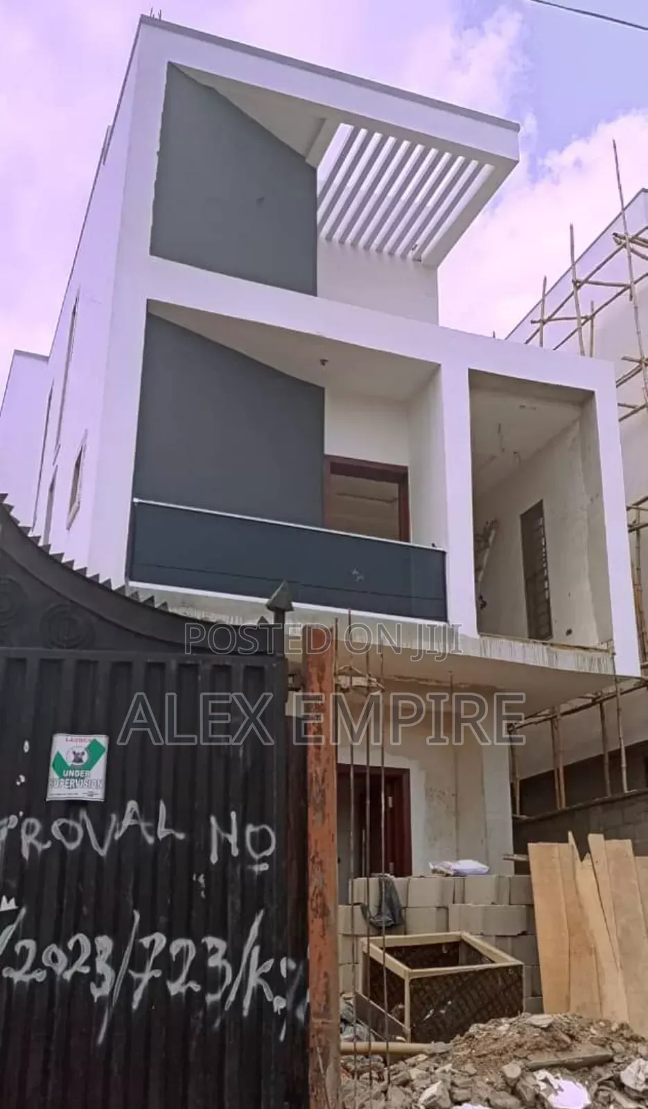 Furnished 4bdrm Duplex in Medina Estate, Ago Palace for sale