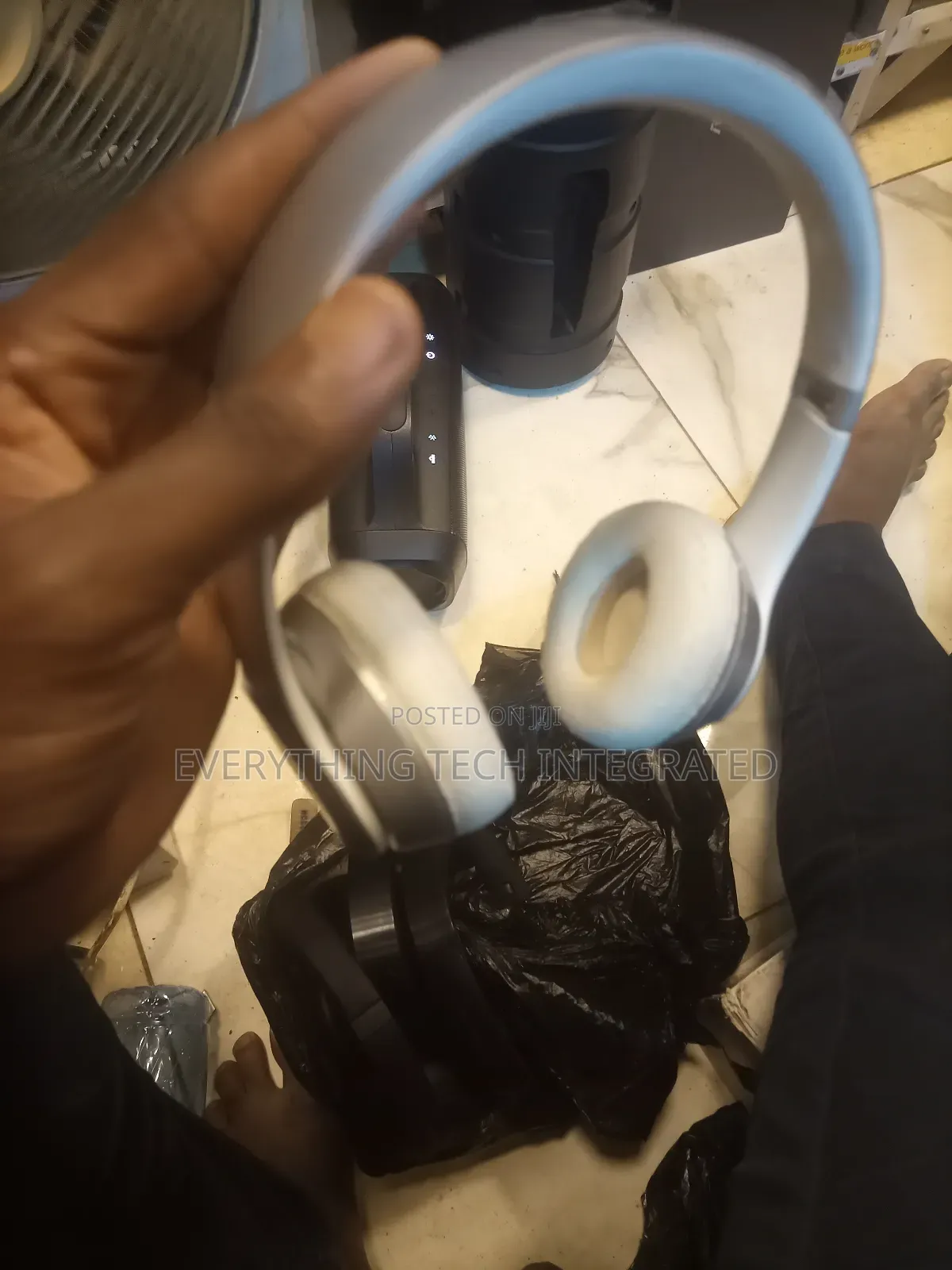 Beats by Dr. Dre Solo3 Wireless Over the Ear Headphones -