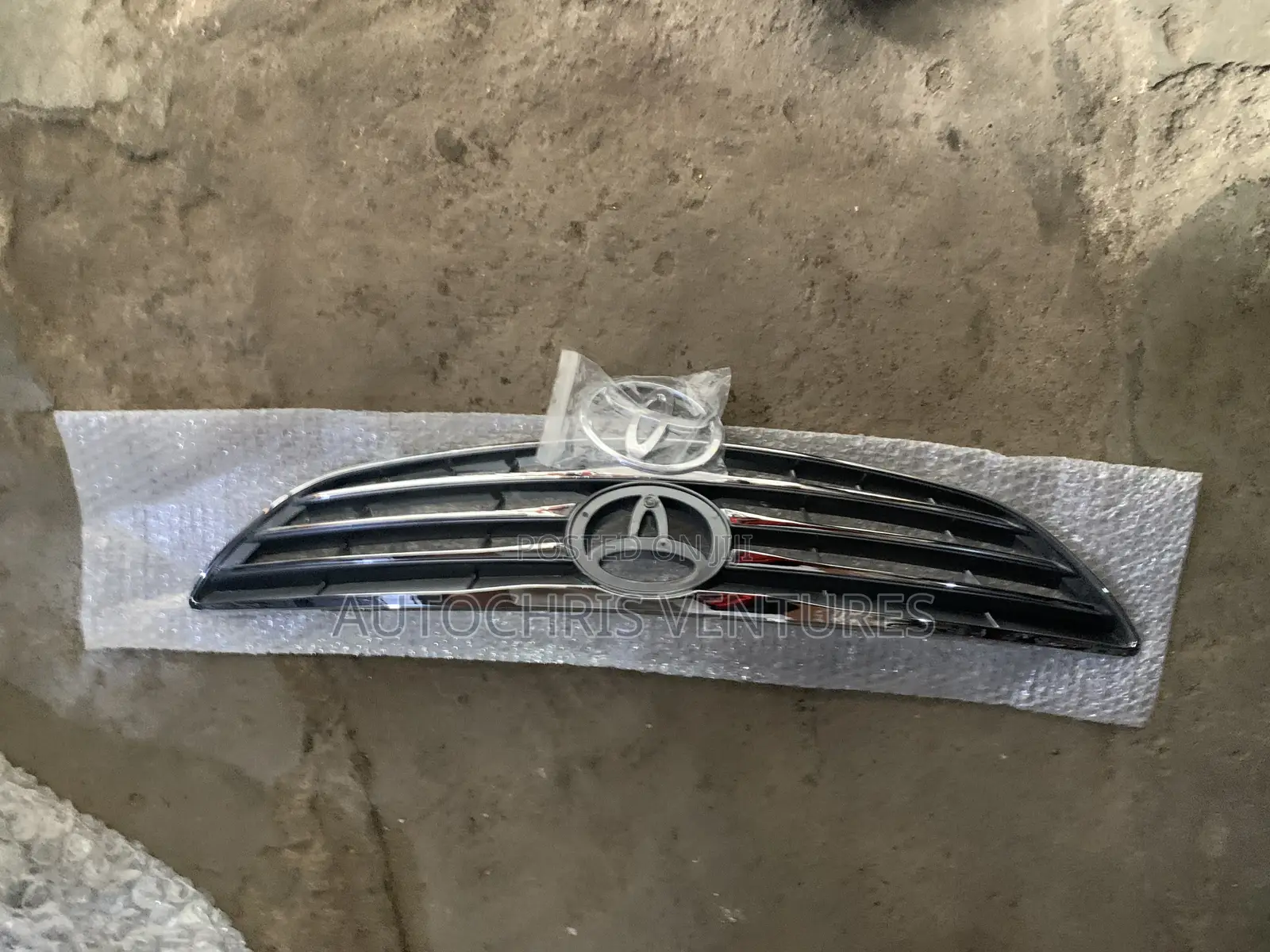 Front Grille Camry 2004