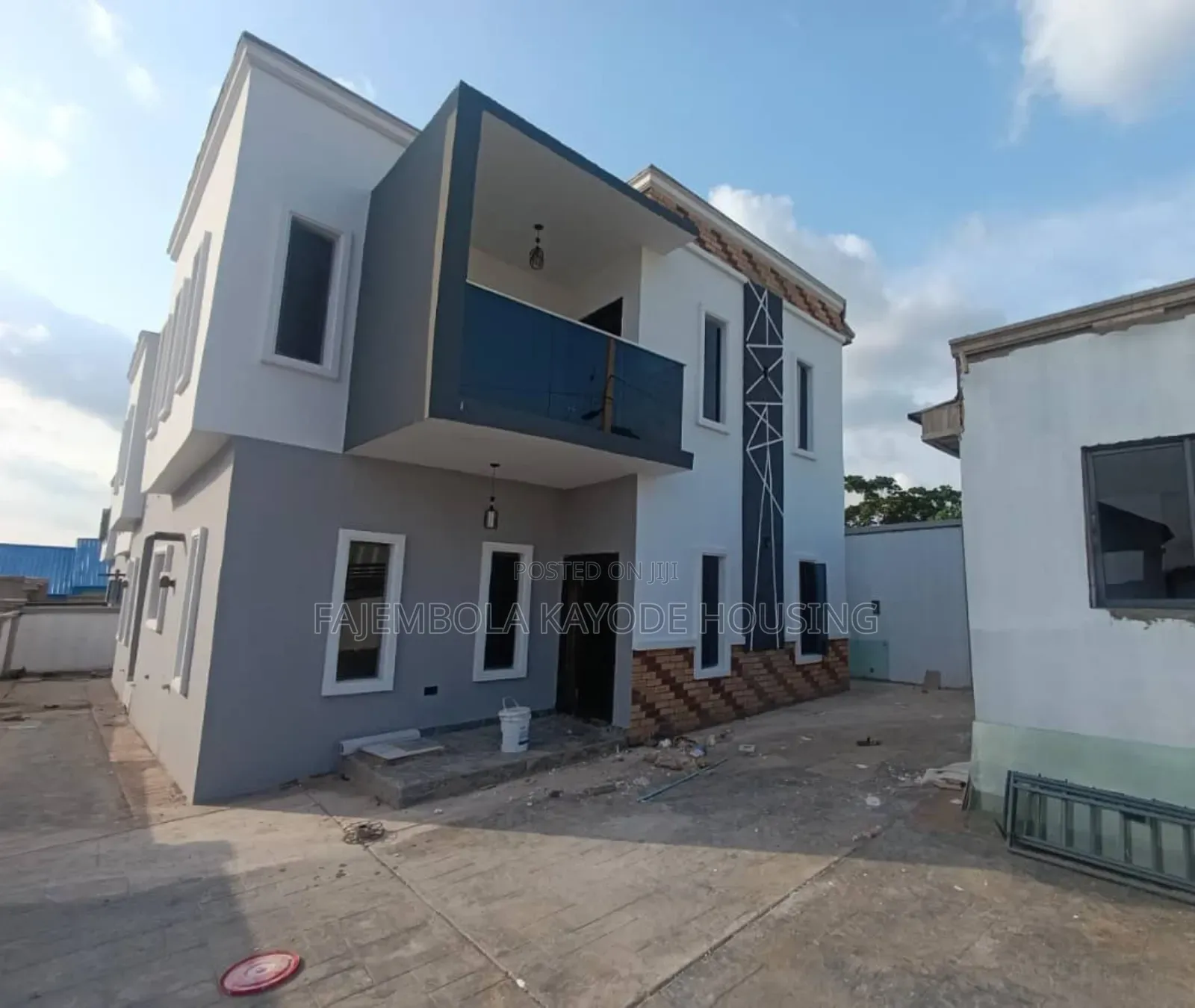 4bdrm Duplex in Kolapo Ishola Gra, Akobo for sale