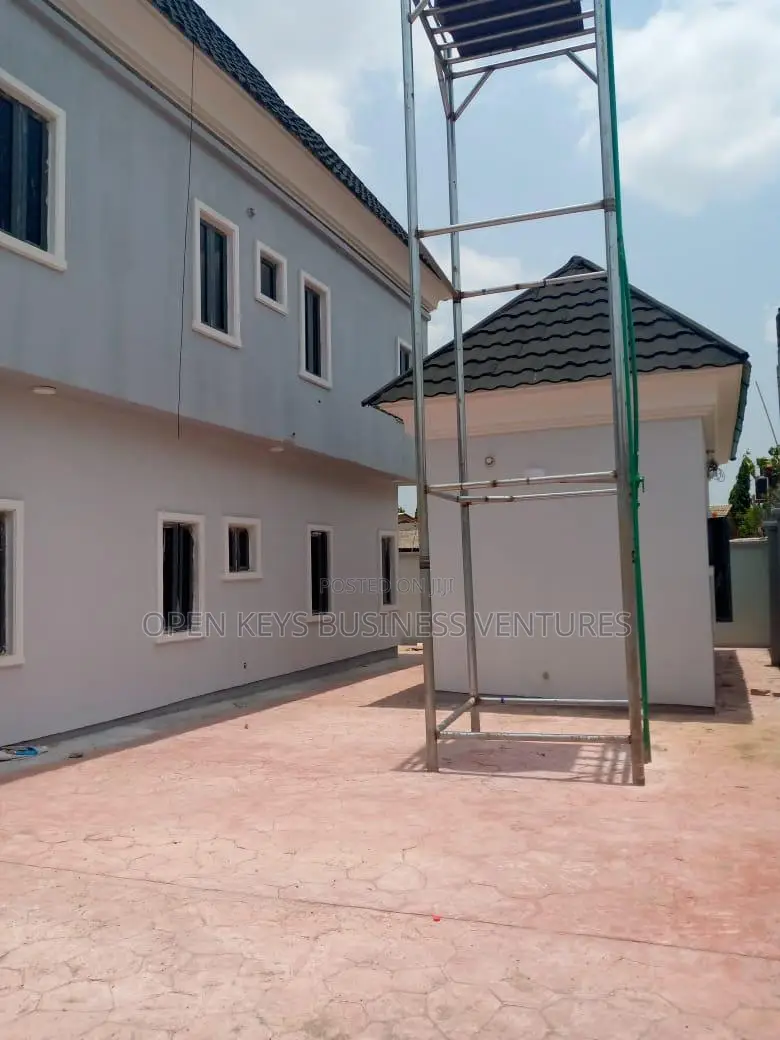Furnished 4bdrm Duplex in Bovas, Oluyole Estate for sale