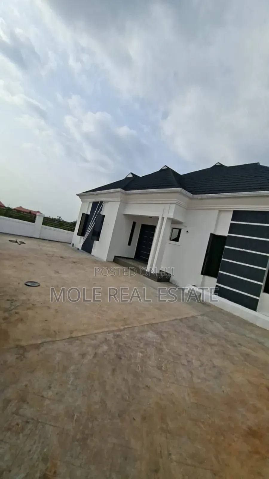 3bdrm Bungalow in 500, Obafemi-Owode for sale