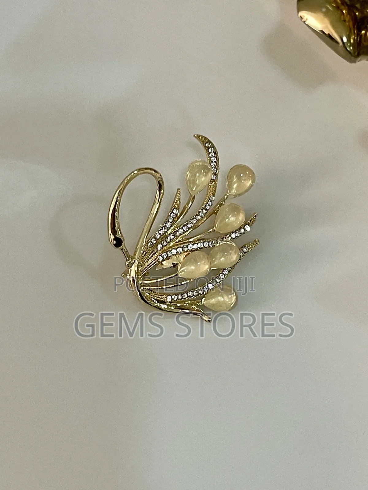 Sophisticated Statement Brooches for Women