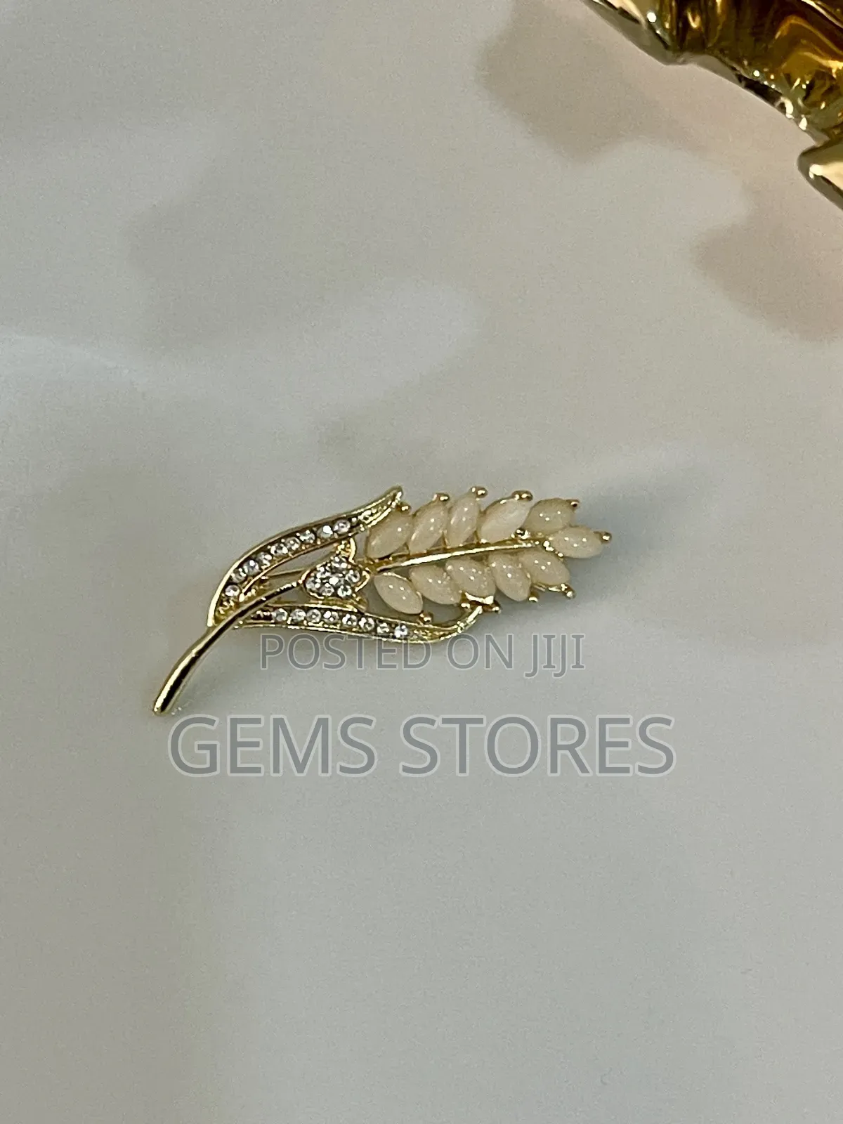 Sophisticated Statement Brooches for Women
