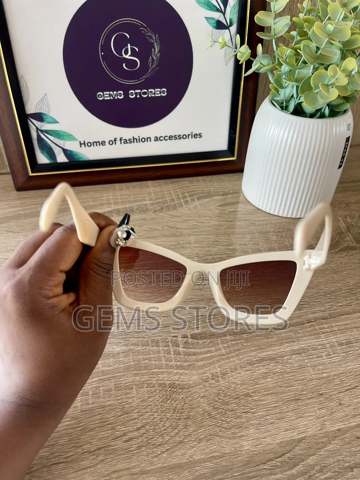 Retro Cat-Eye Sunglass for Women